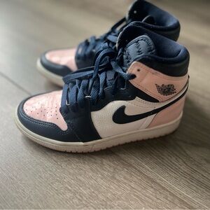 Women’s Air Jordan Bubblegum 1s minor marks
